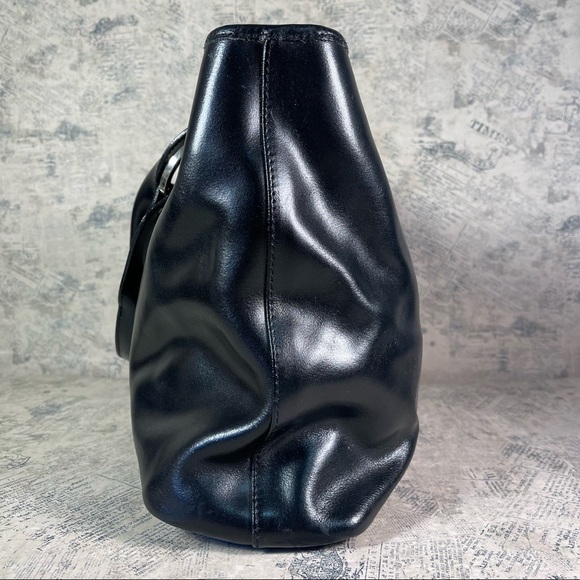 Frederic Paris black leather satchel - Picture 4 of 13